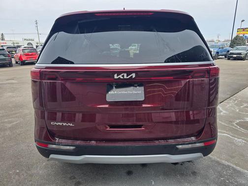 2024 Kia Carnival LX