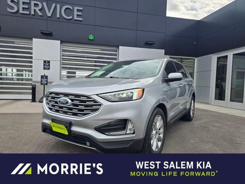 Silver Metallic 2022 Ford Edge Titanium