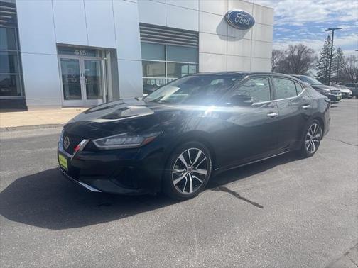 2022 Nissan Maxima SL