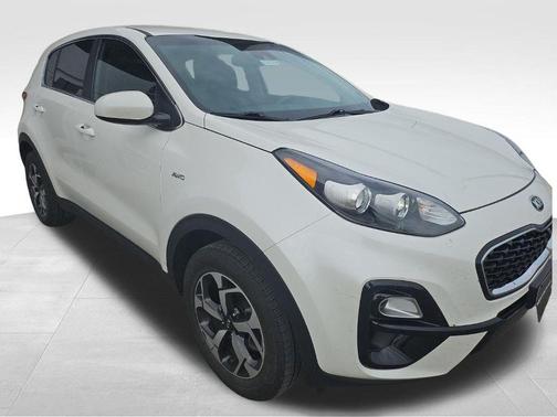 Snow White Pearl 2022 Kia Sportage LX