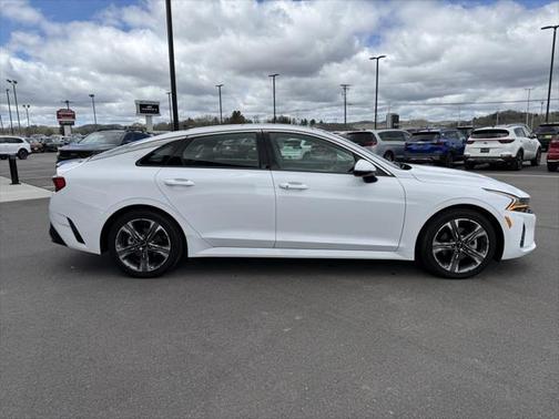2022 Kia K5 EX