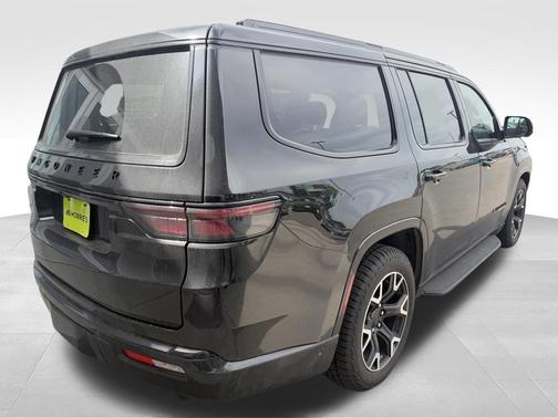 Diamond Black Crystal Pearlcoat 2025 Jeep Wagoneer Series II Overland 4x4