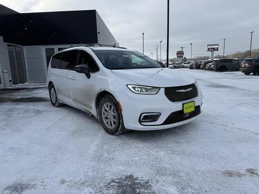 2025 Chrysler Pacifica L