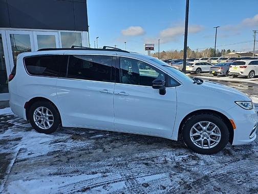 2025 Chrysler Pacifica L