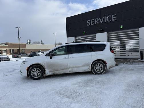 2025 Chrysler Pacifica L