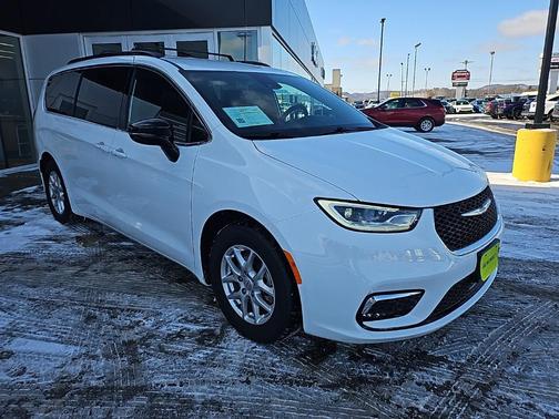 2025 Chrysler Pacifica L