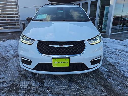 2025 Chrysler Pacifica L