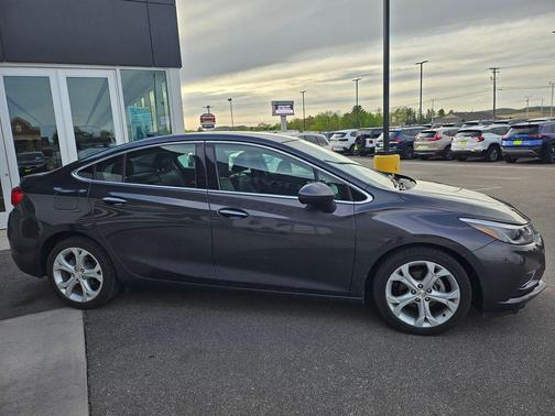 Tungsten Metallic 2016 Chevrolet Cruze Premier