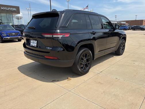 2024 Jeep Grand Cherokee Altitude