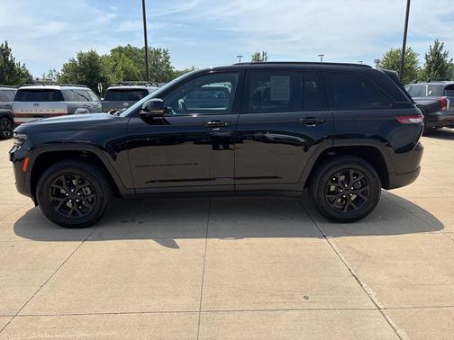 2024 Jeep Grand Cherokee Altitude