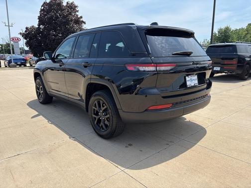 2024 Jeep Grand Cherokee Altitude