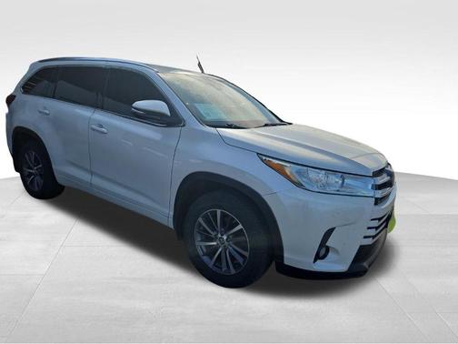 Blizzard Pearl 2018 Toyota Highlander XLE