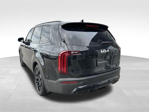 Ebony Black 2022 Kia Telluride EX