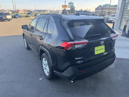 2019 Toyota RAV4 Hybrid XLE