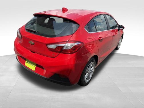 Red 2017 Chevrolet Cruze LT