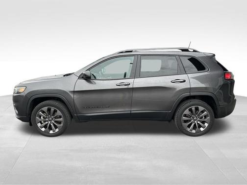 Granite Crystal Metallic Clearcoat 2021 Jeep Cherokee Latitude Lux
