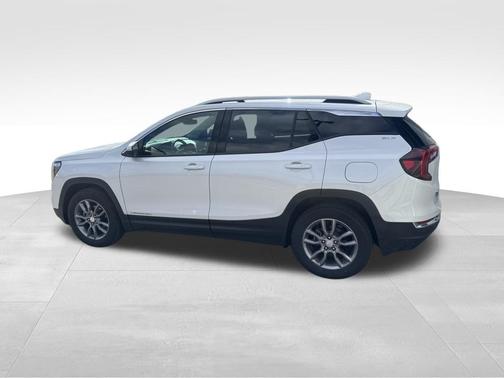 White Frost Tricoat 2023 GMC Terrain SLT