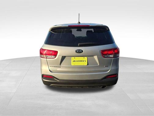 Sparkling Silver 2016 Kia Sorento L