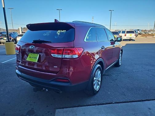 2018 Kia Sorento LX