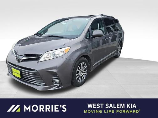 2020 Toyota Sienna XLE