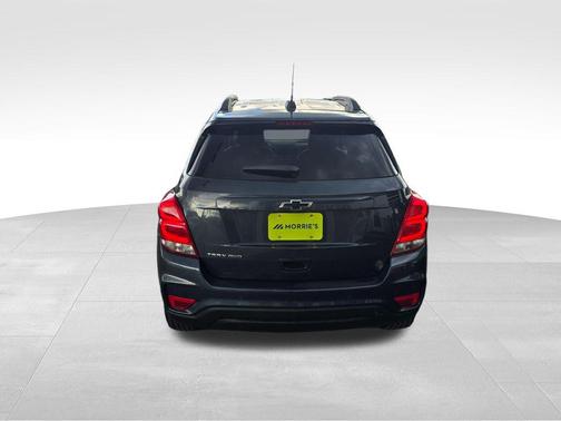 Shadow Gray Metallic 2022 Chevrolet Trax LT