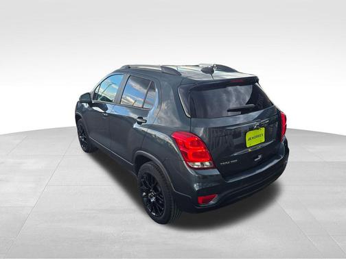 Shadow Gray Metallic 2022 Chevrolet Trax LT