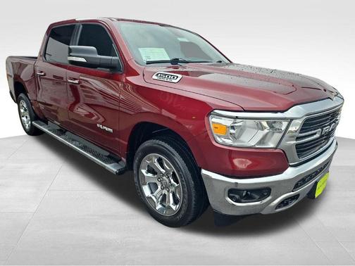 Delmonico Red Pearlcoat 2020 RAM 1500 Big Horn/Lone Star