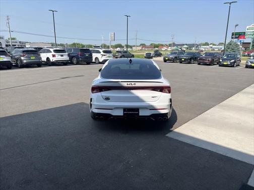 2022 Kia K5 GT