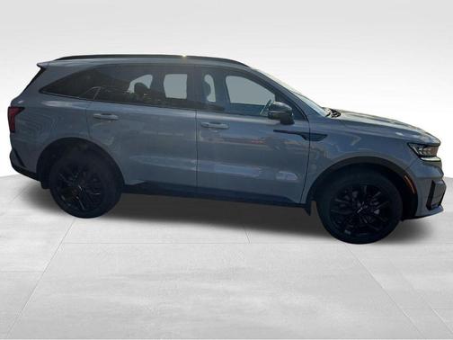 Wolf Gray 2023 Kia Sorento SX