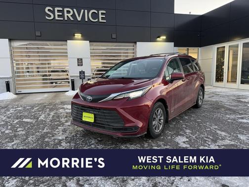 2021 Toyota Sienna LE