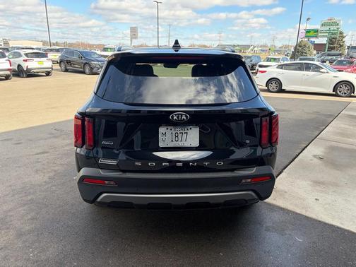 2021 Kia Sorento S