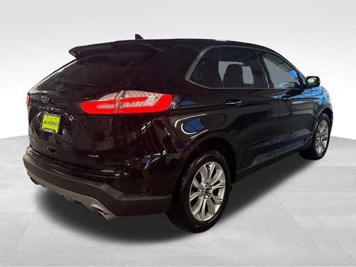Agate Black Metallic 2024 Ford Edge Titanium