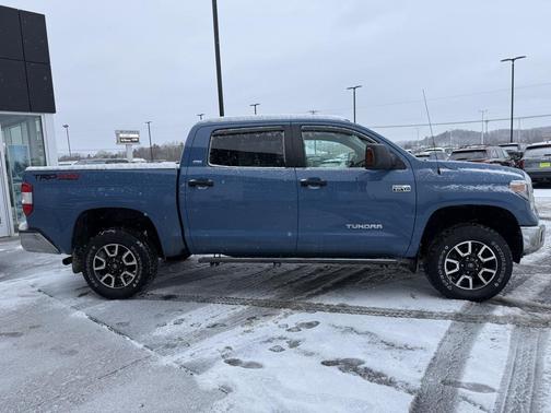2018 Toyota Tundra SR5