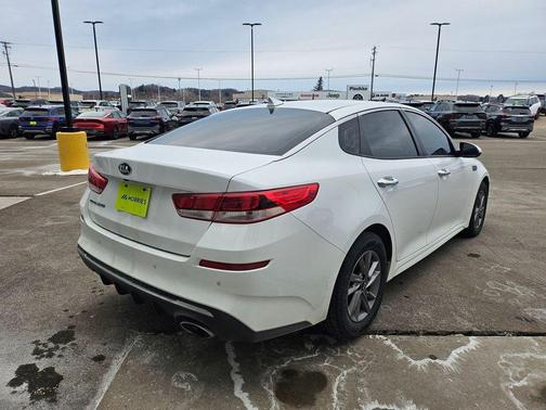 2020 Kia Optima LX
