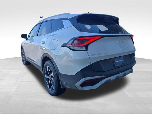 Glacial White Pearl 2024 Kia Sportage EX