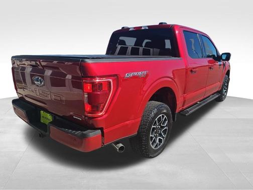 Rapid Red Metallic Tinted Clearcoat 2022 Ford F-150 XLT