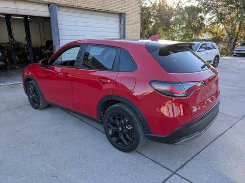 2025 Honda HR-V 2WD Sport