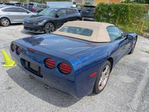 2004 Chevrolet Corvette Base