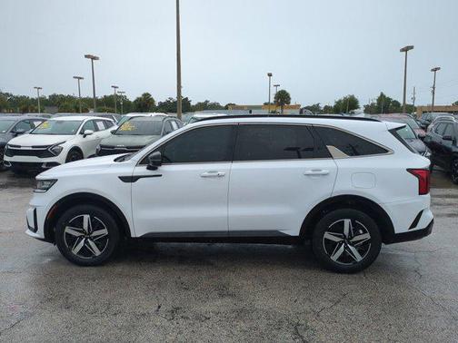 2021 Kia Sorento S