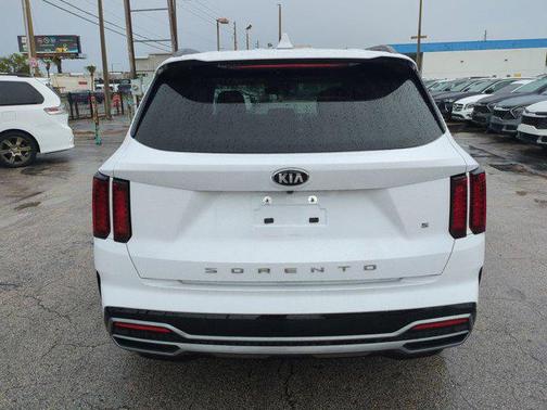 2021 Kia Sorento S