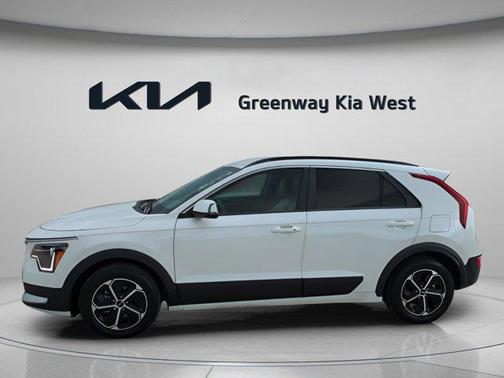 Snow White Pearl 2024 Kia Niro EX