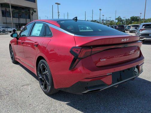 2025 Kia K5 GT-Line