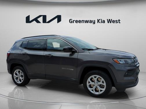 Baltic Gray Metallic Clearcoat 2024 Jeep Compass Latitude