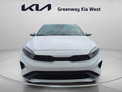 Snow White Pearl 2023 Kia Forte LXS