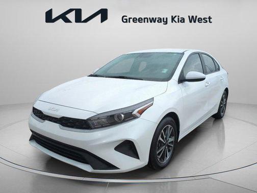 Snow White Pearl 2023 Kia Forte LXS