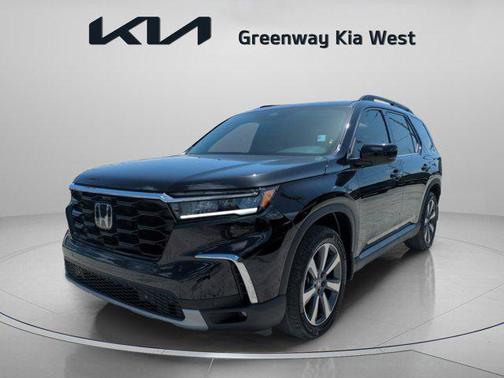 2023 Honda Pilot Touring 8-Passenger