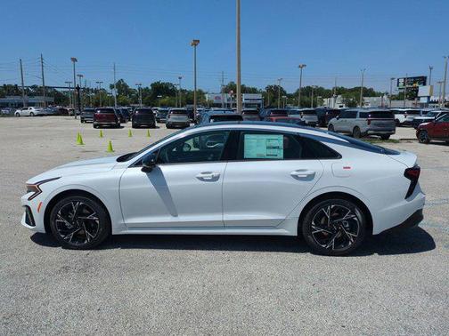 2025 Kia K5 GT-Line