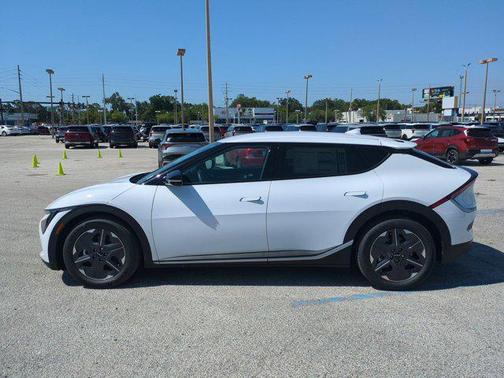 2025 Kia EV6 Light