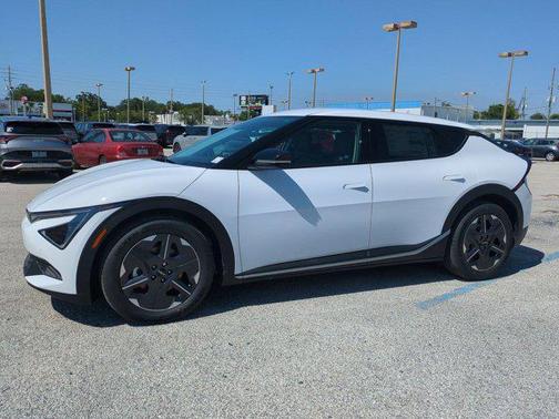2025 Kia EV6 Light
