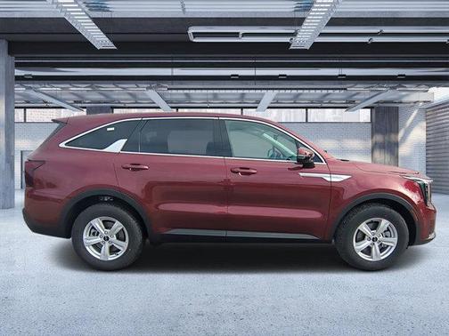 2025 Kia Sorento LX